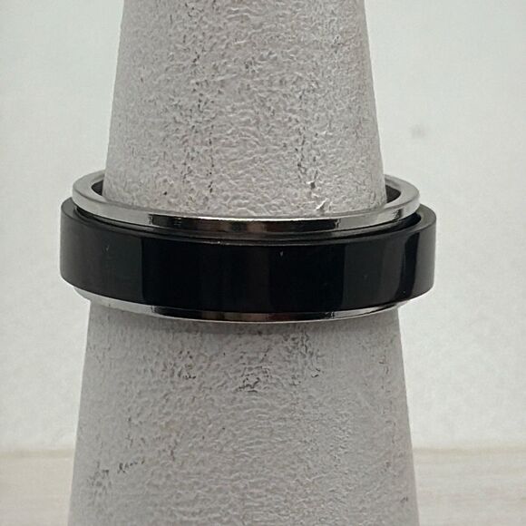 Brand New!! Size 12 stainless steel plated fidget spinner ring - Picture 2 of 4